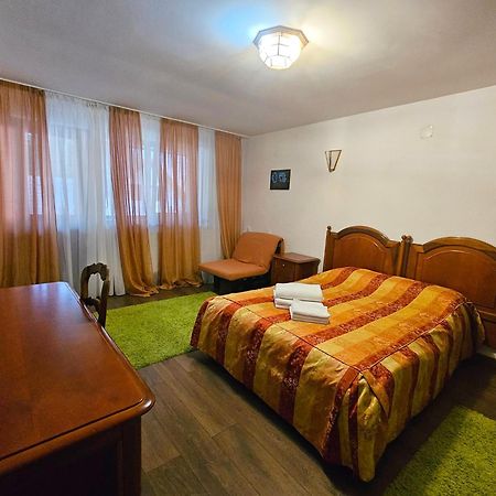 Cetina Hotel Ranca Bagian luar foto