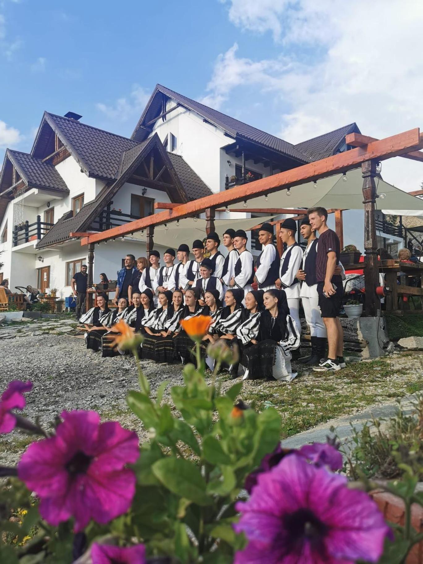 Cetina Hotel Ranca Bagian luar foto