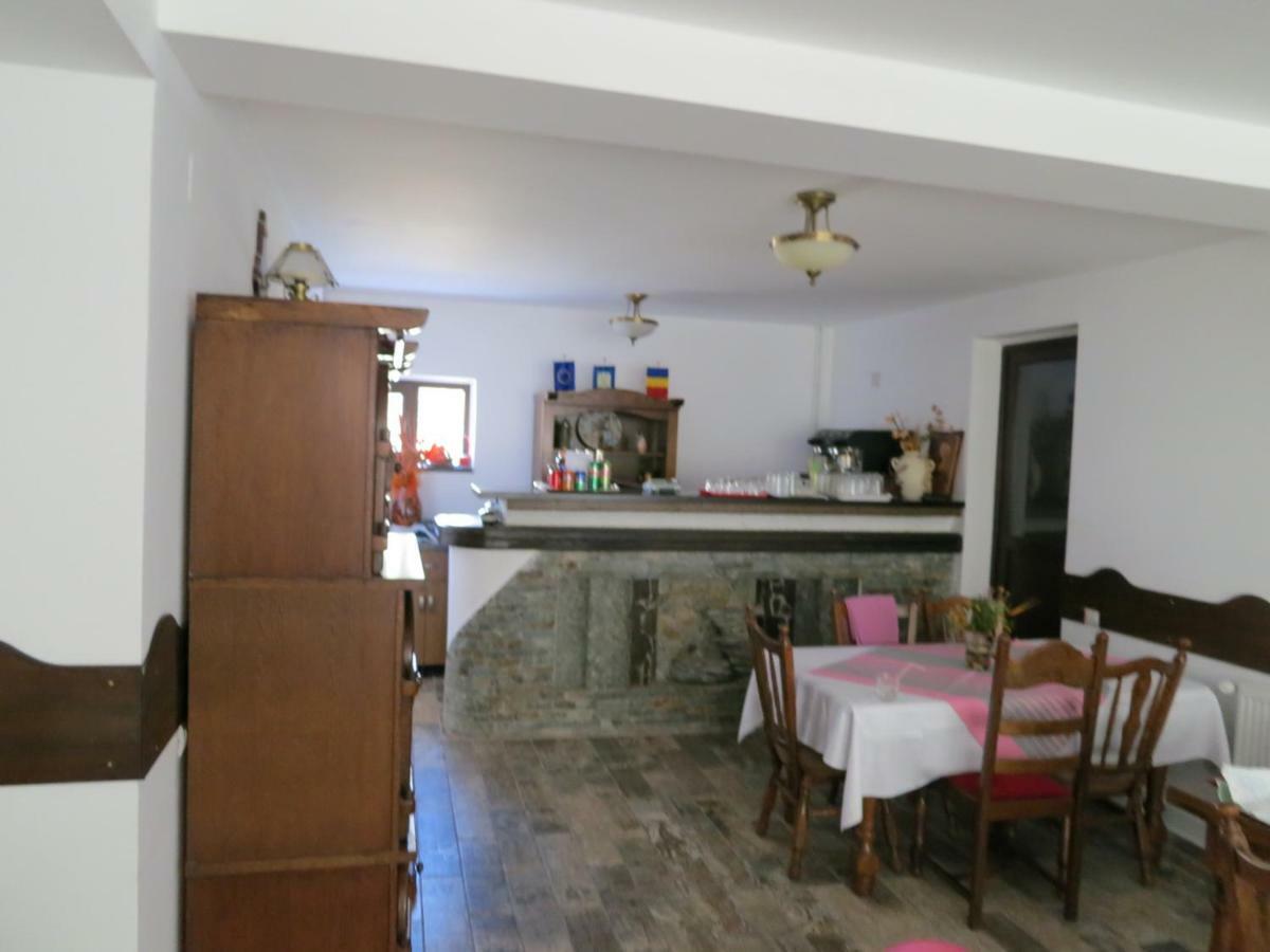 Cetina Hotel Ranca Bagian luar foto